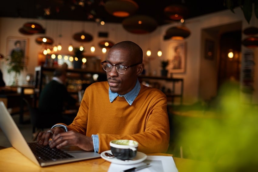 blogger-in-coffee-shop-2022-02-08-22-39-27-utc