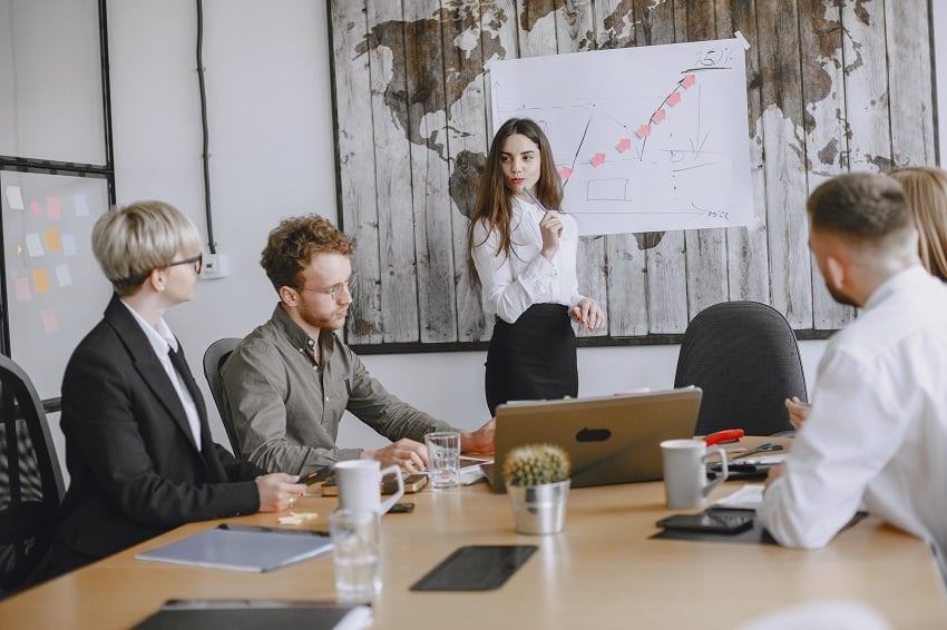 Microsoft Dynamics vs HubSpot CRM: Complete Guide