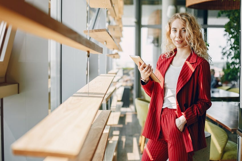 elegant-businesswoman-working-in-a-office-2022-02-02-04-51-31-utc