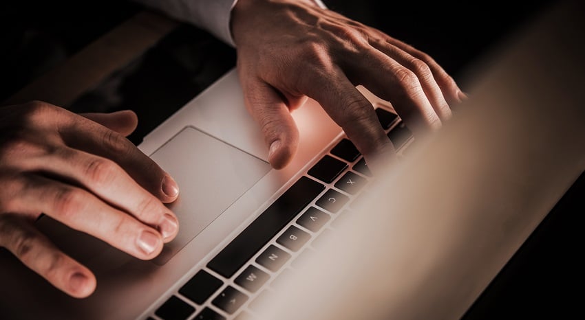 outsourcing-mobile-work-2021-08-26-23-04-22-utc-jpg-1
